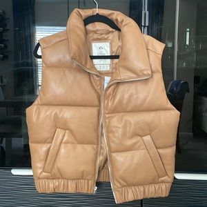 Abercrombie ultra mini puffer vest NWT